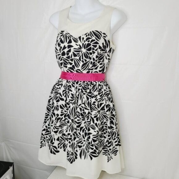 Elle Ivory Illusion Neckline Cocktail Dress - Picture 4 of 7